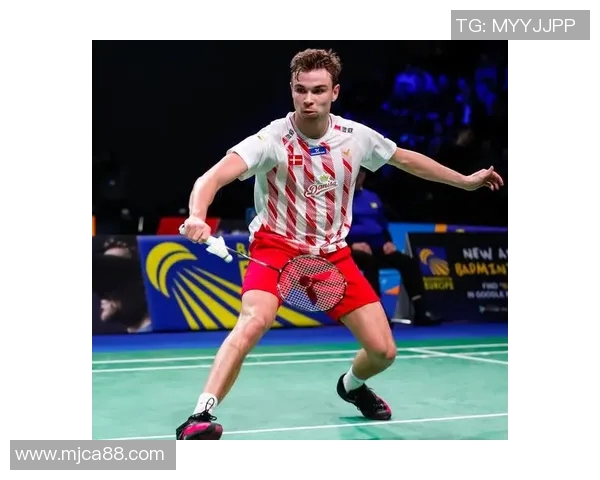 哈维西蒙斯：新星崛起，足球场上的未来之光与无限可能